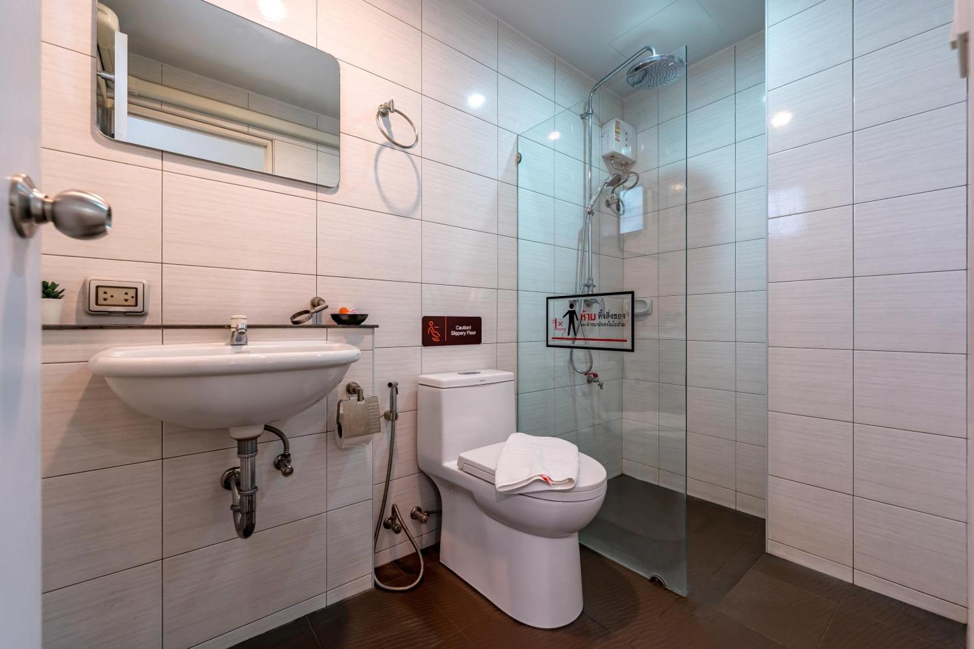 7 Days Premium Hotel At Icon Siam Station Bangkok Extérieur photo